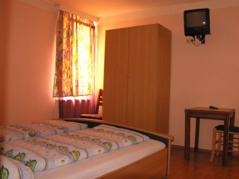 Pension Milan Zell am See Exterior foto